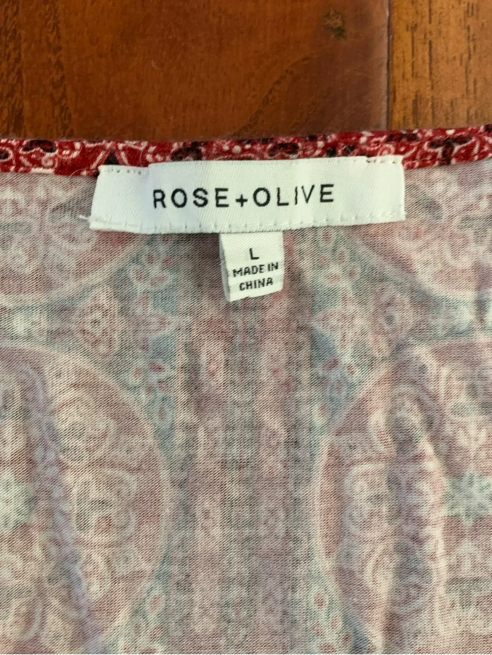 Rose + Olive Top Size L Red Geometric Boho Bell Sleeve Jersey Stretch Western - Picture 4 of 11